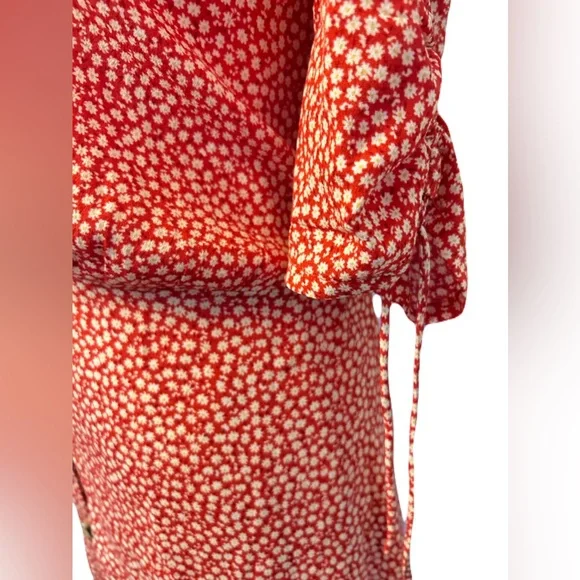 H&M Red Orange Button-Down Ditsy Floral Dress sz 8 - Picture 3 of 5